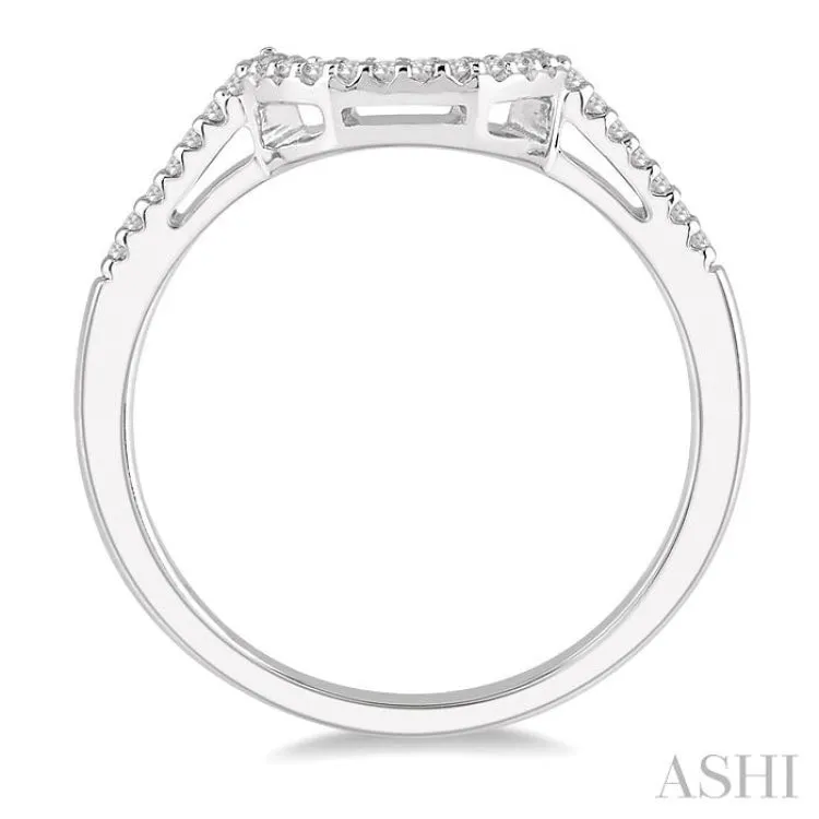 1/10 ctw Curved Center Round Cut Diamond Wedding Band in 14K White Gold